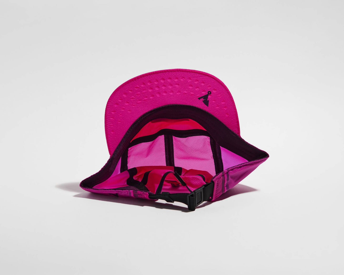 FEATHER LIGHT CAP