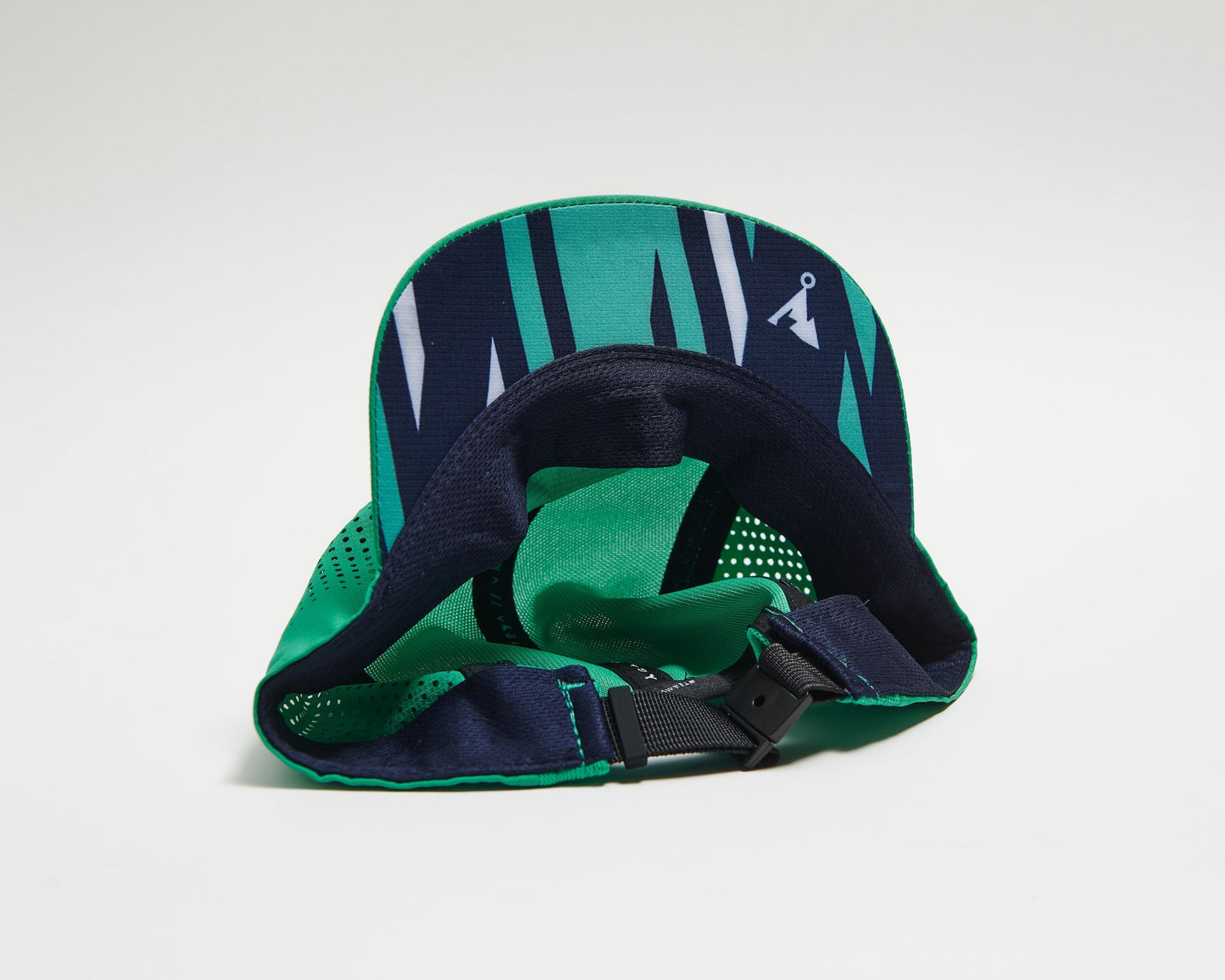 FEATHER RACING CAP