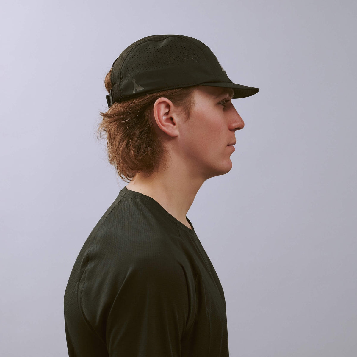 FEATHER RACING CAP