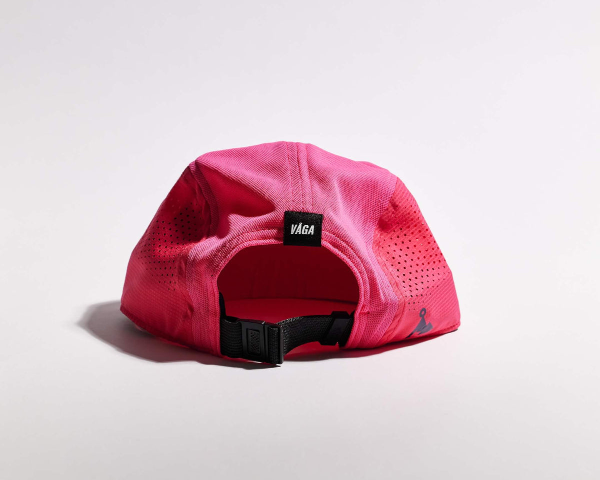 FEATHER RACING CAP
