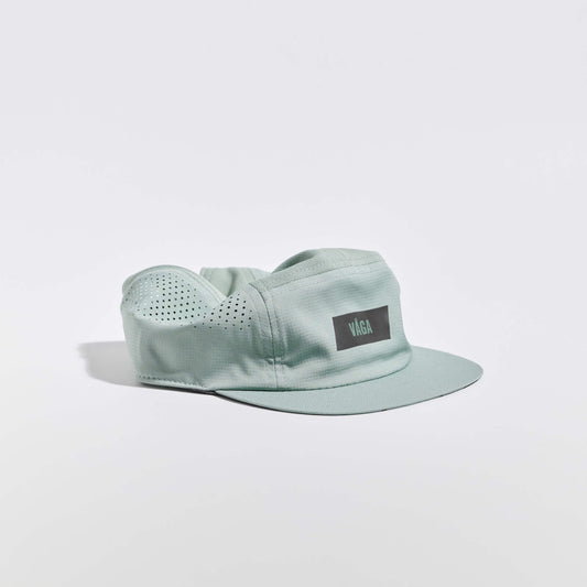 FEATHER RACING CAP