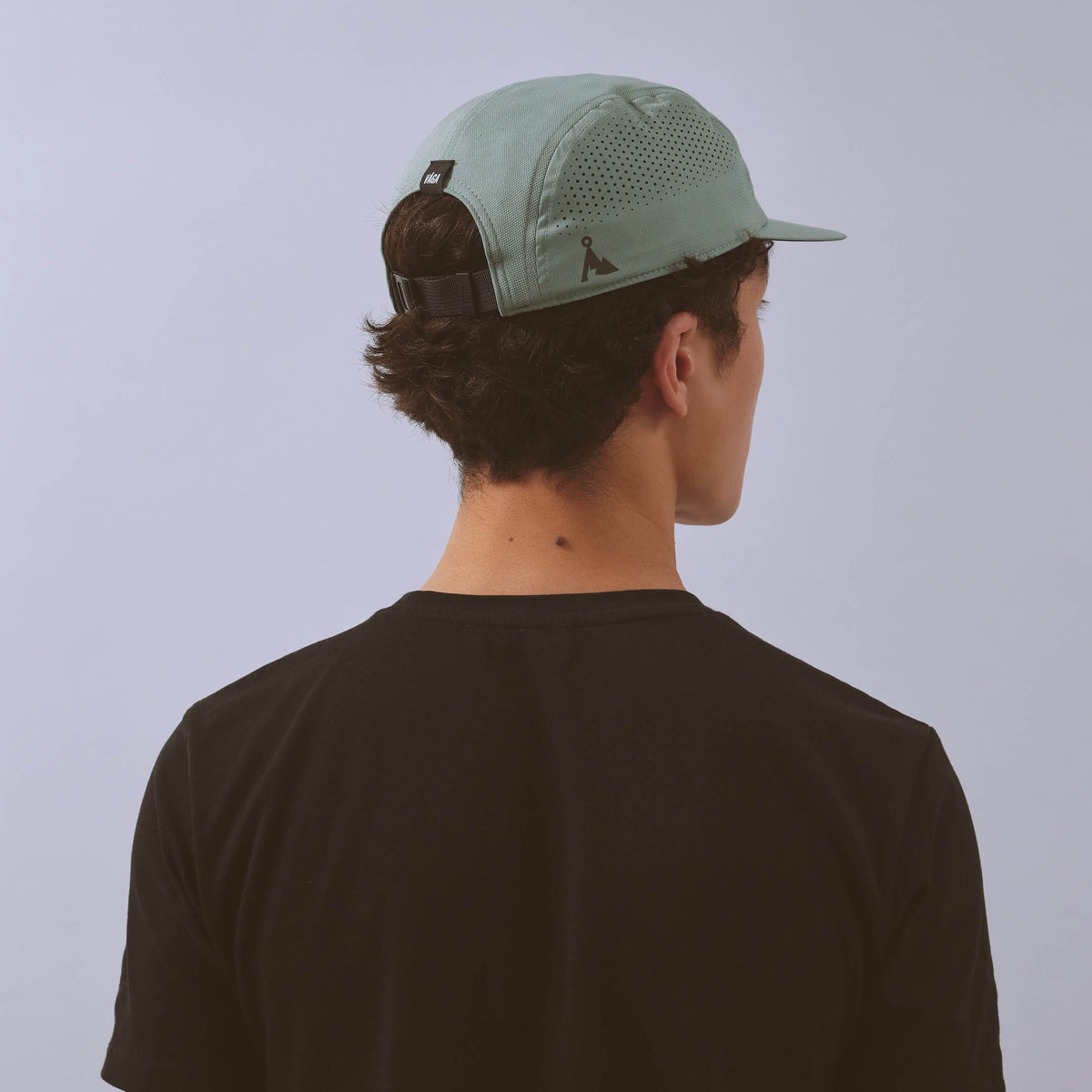 FEATHER RACING CAP