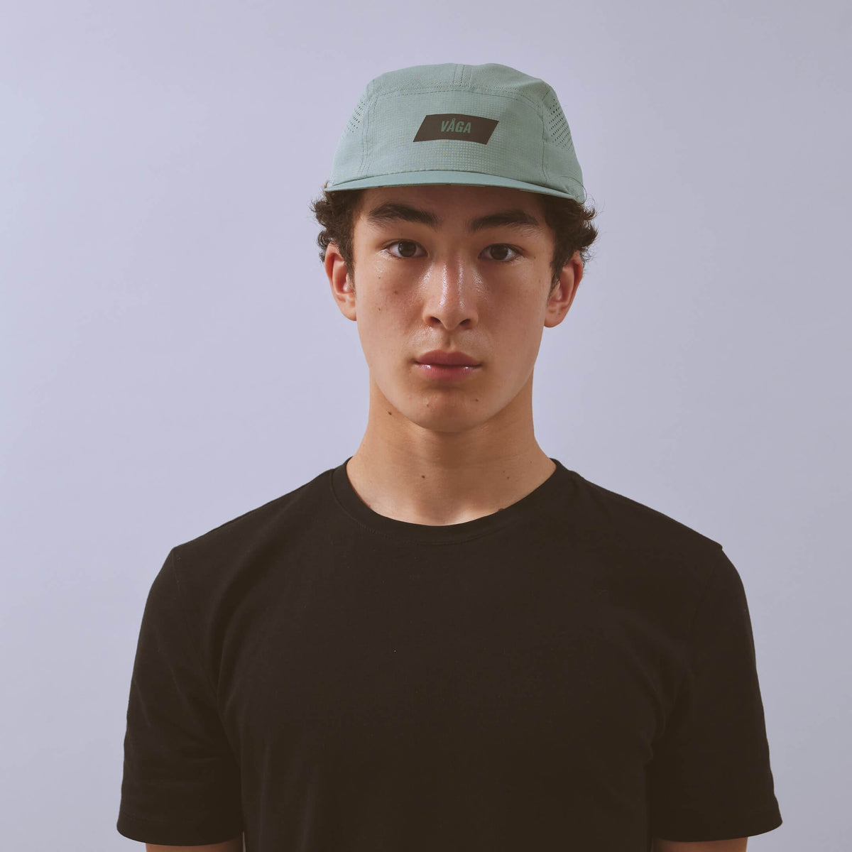 FEATHER RACING CAP